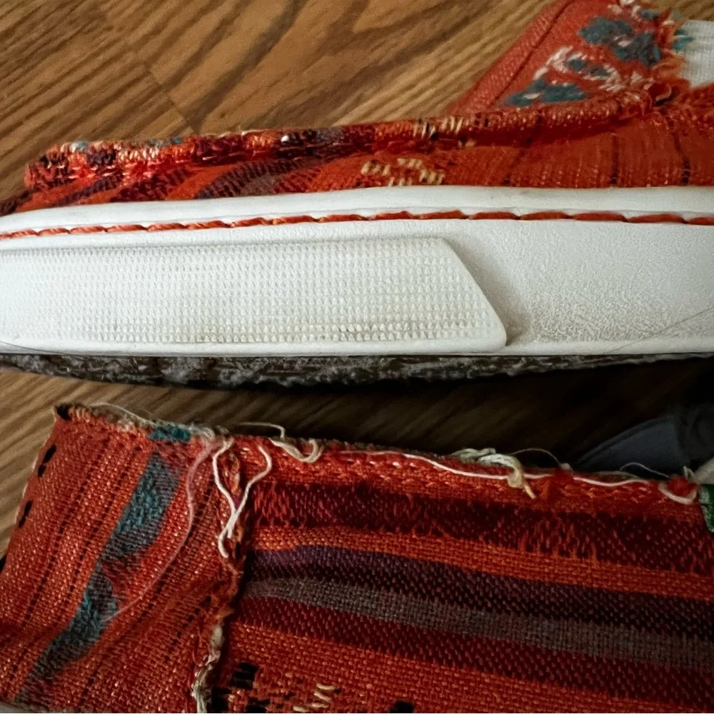 Orange Sanuk slip on‎ canvas shoes size 6